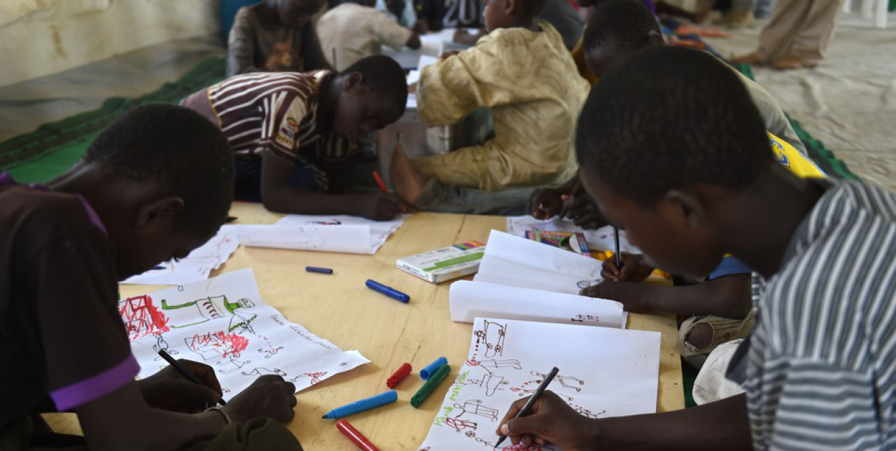 Niger: scuola e sport per ritrovare la serenità