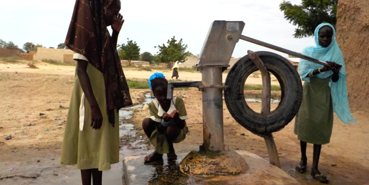 Camerun, educazione in emergenza : attività e risultati