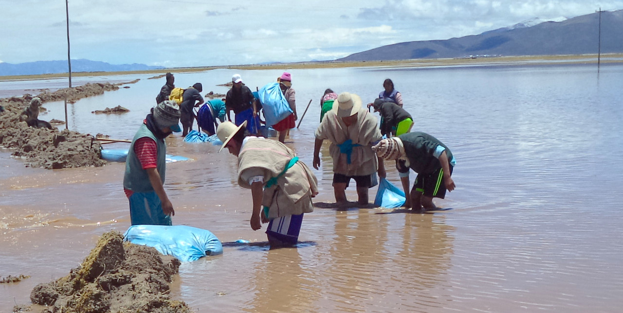 Bolivia: tecniche ancestrali Chipaya e sacchi di juta contro le inondazioni