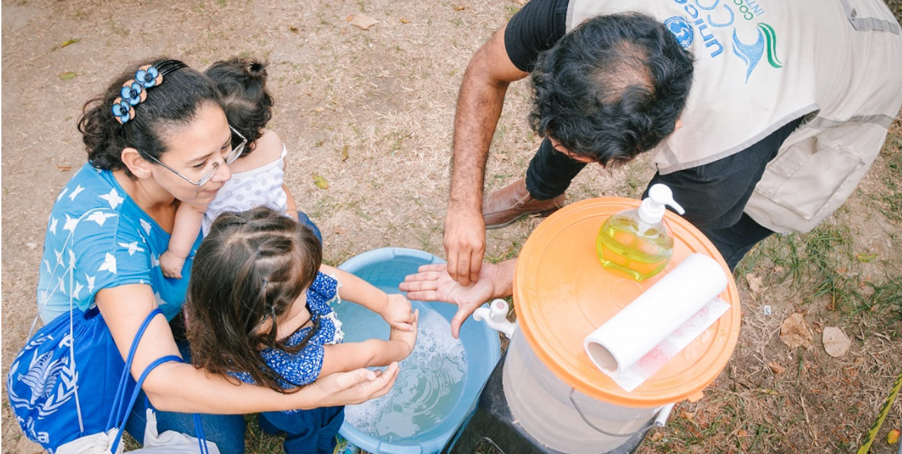 Covid-19. En el Perú, kit y servicios higienicos para familias de migrantes venezolanos 