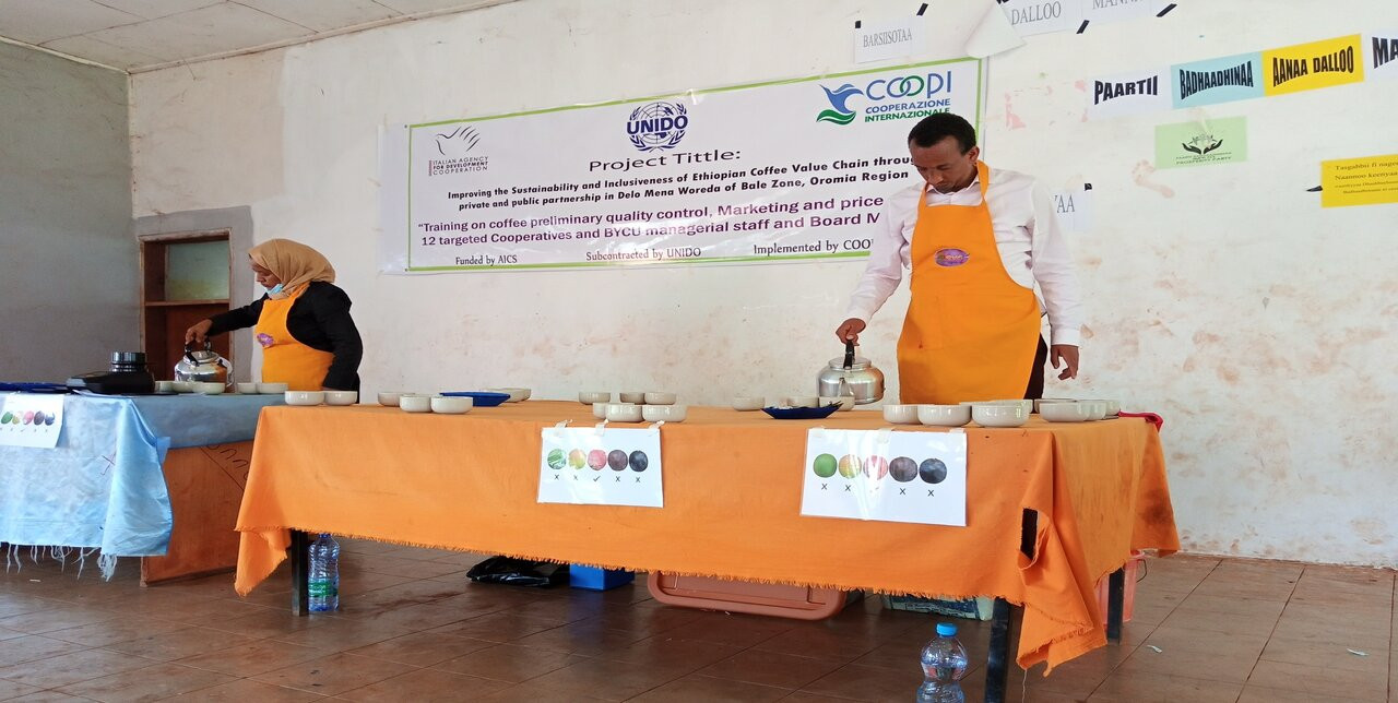 Ethiopia. COOPI supports the production of high quality coffee