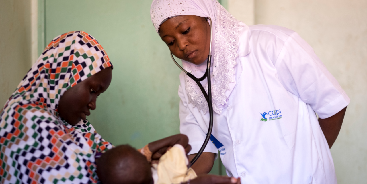 Allarme malnutrizione: in alcune zone dell'Africa, 80% dei bambini sono sottonutriti