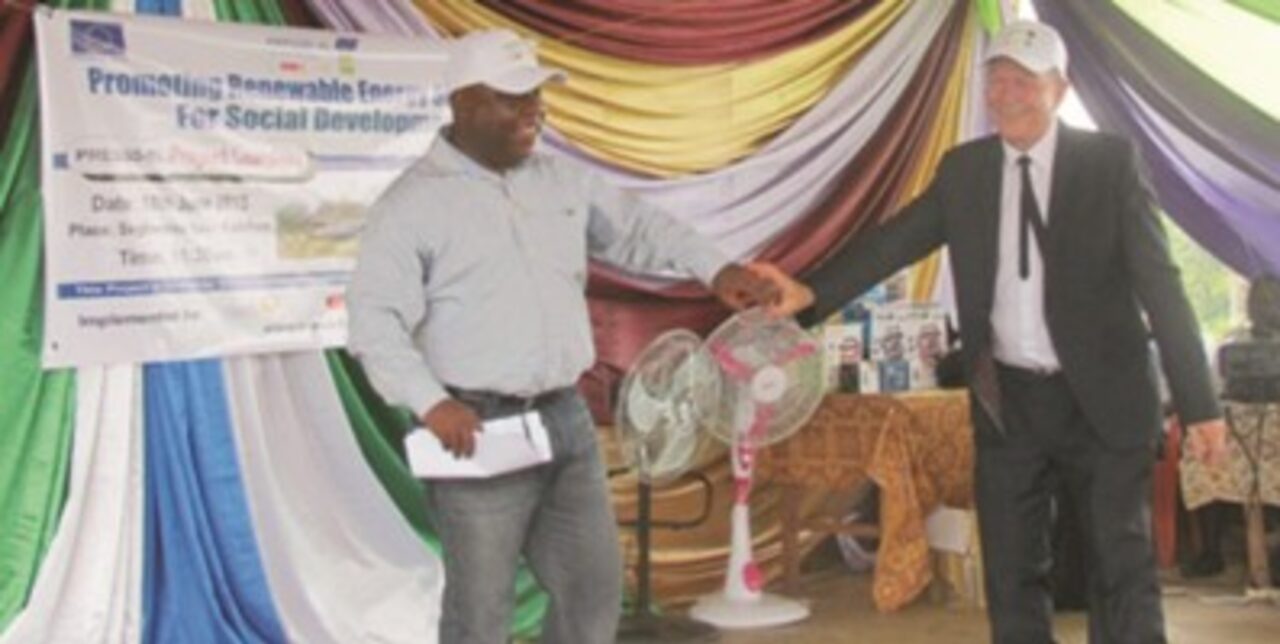 Un nuovo inizio con le energie rinnovabili in Sierra Leone