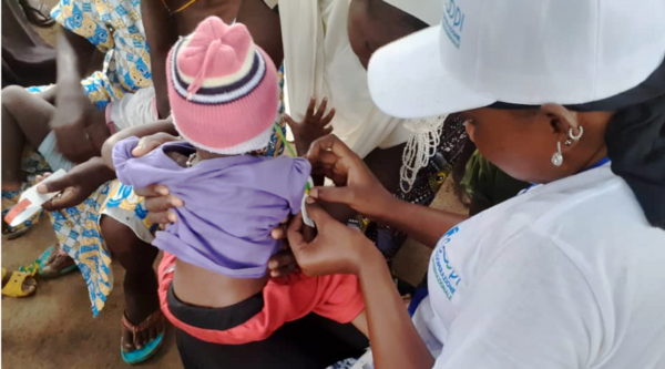 Mali. Djénèba était malnutrie et maintenant elle est soignée