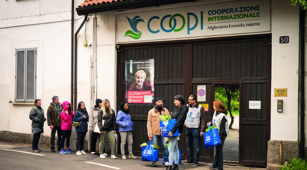 Italia. Povertà in aumento a Milano: in 3 anni 80% di aiuti alimentari in più