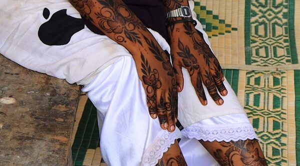 Somalia. Yemenite women starting a new life with henna