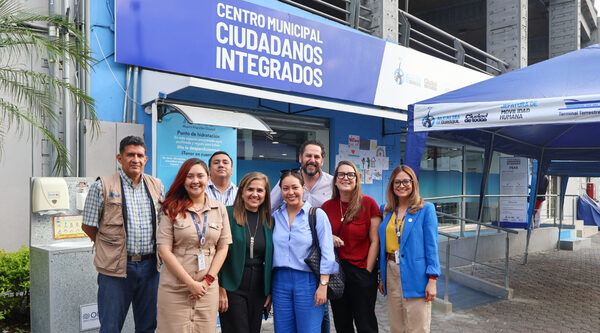 Ecuador. Visita de la Conrad N. Hilton Foundation al Centro Municipal Ciudadanos Integrados de Guayaquil